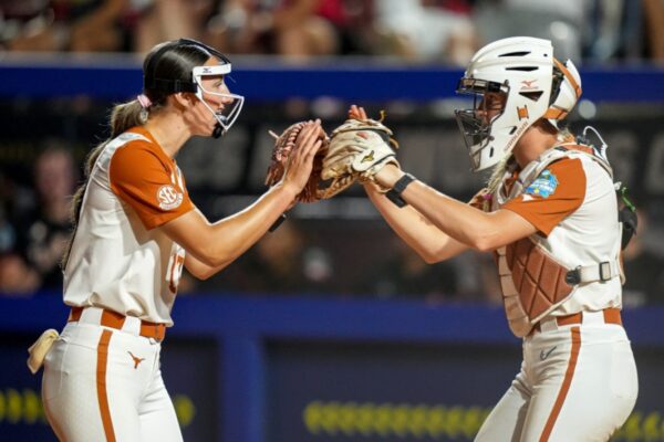 Texas tops Texas Tech in Game 1 of WCWS title series – Orange County Register